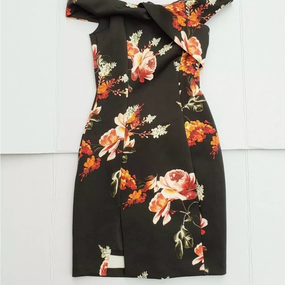 The perfect little black dress with a pop of color NWOT - Picture 5 of 6